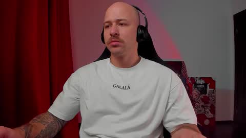 Snapshot of why_you_so_serious chatting on 11.22.25 VI online show from 11.22.25