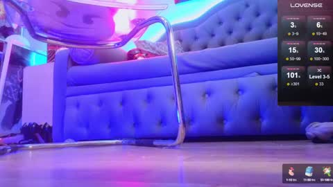 Laura  online show from 12.11.24