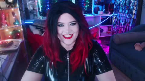 Laura  online show from 01.19.25