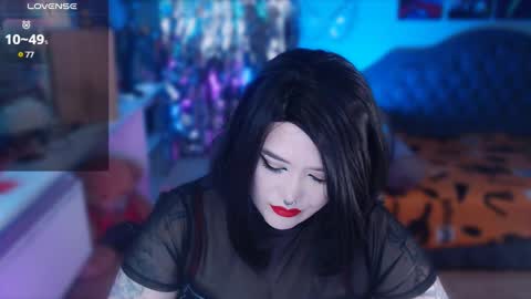 Laura  online show from 01.25.25