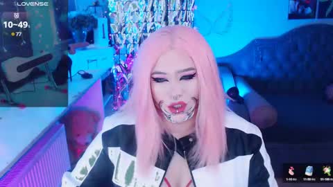 Laura  online show from 02.02.25