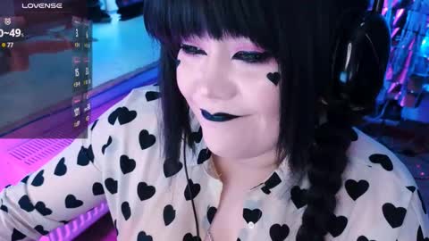 Laura  online show from 02.20.25