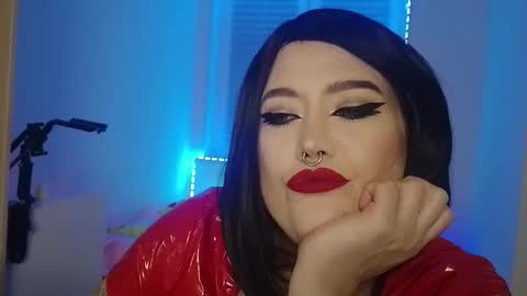 Laura  online show from 11.09.25