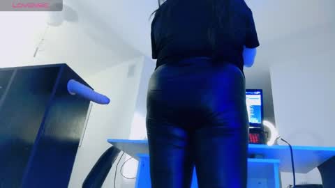 Laura  online show from 04.06.26