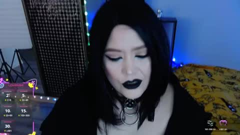 Laura  online show from 04.18.26