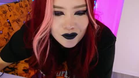 Snapshot of wickedxqueen chatting on 06.01.26 Laura online show from 06.01.26