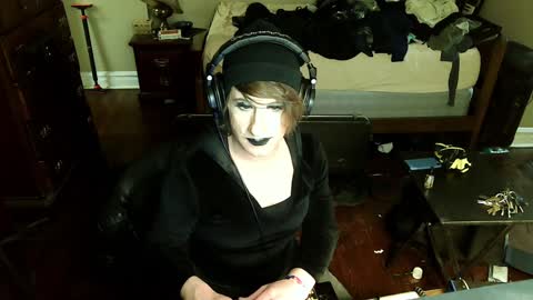 Snapshot of wienerlady chatting on 01.12.25 Countess of Hotdogs online show from 01.12.25