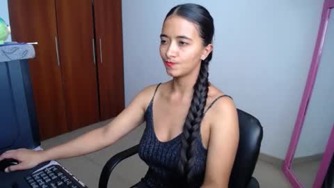 Ilauren online show from 01.20.25