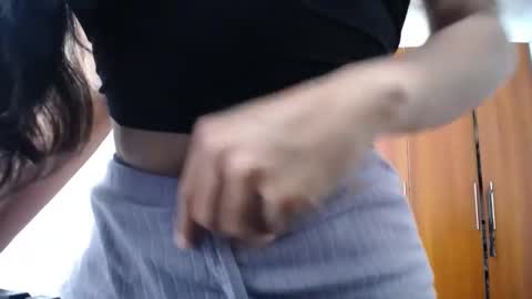 Ilauren online show from 10.18.25