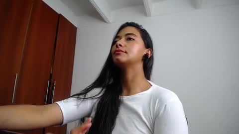 Ilauren online show from 12.01.25