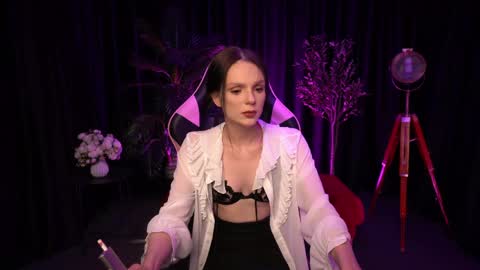 Snapshot of wild_alice_me chatting on 04.18.26 Alice online show from 04.18.26