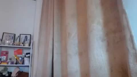 Snapshot of wild_angel08 chatting on 11.21.25 angel online show from 11.21.25