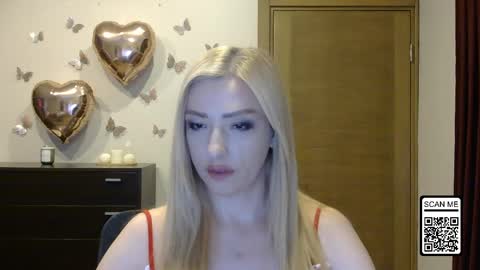 Snapshot of wild_silk_desire chatting on 06.05.26 Alina online show from 06.05.26