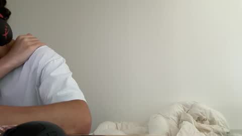 Snapshot of wilddesire18 chatting on 09.14.25 wilddesire18 online show from 09.14.25