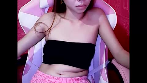 Snapshot of wildhorny_asian chatting on 03.01.25 wildhorny_asian online show from 03.01.25