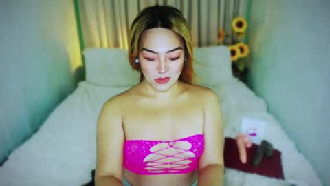 Snapshot of wildhotivana chatting on 02.06.25 ivana online show from 02.06.25