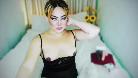 Snapshot of wildhotivana chatting on 03.02.25 ivana online show from 03.02.25