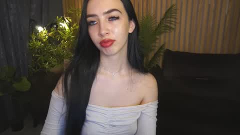 Alena online show from 10.10.25