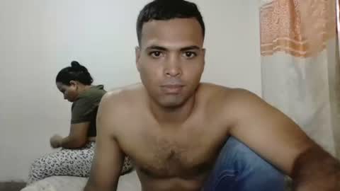 Snapshot of wildloverstv chatting on 10.14.25 wildloverstv online show from 10.14.25