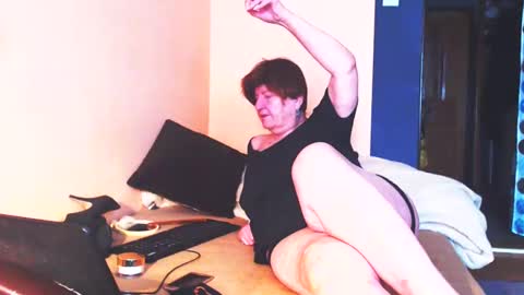 WildRedCat online show from 02.18.25