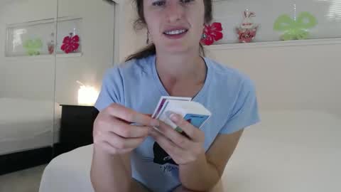 WildRose L - check my Pinned tweet if you dont see me online within 5 minutes after Ive sent email notifications online show from 04.09.26