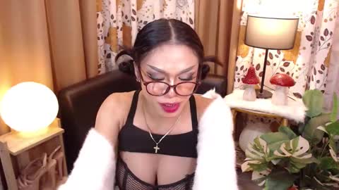 Snapshot of wildroxie chatting on 01.30.25 ROXIE online show from 01.30.25