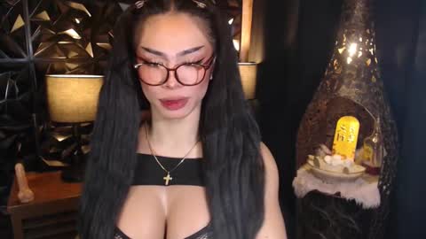 Snapshot of wildroxie chatting on 02.17.25 ROXIE online show from 02.17.25