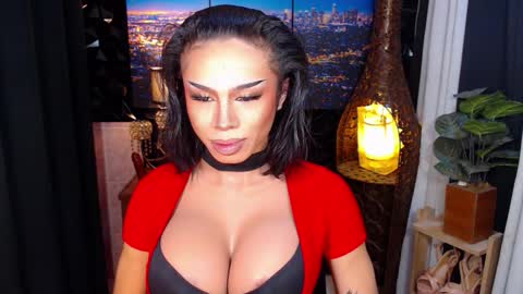 Snapshot of wildroxie chatting on 01.11.26 ROXIE online show from 01.11.26