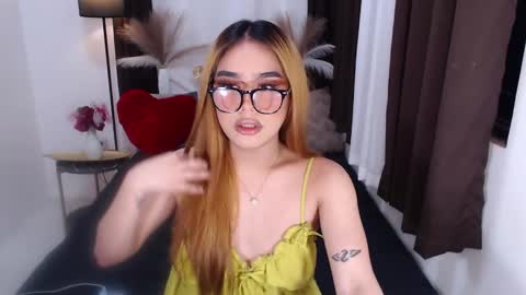 Snapshot of wildsassy0719 chatting on 12.29.24 shea online show from 12.29.24