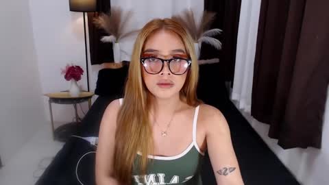 Snapshot of wildsassy0719 chatting on 01.12.25 shea online show from 01.12.25