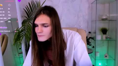 Snapshot of william_snake chatting on 01.08.26 Will online show from 01.08.26