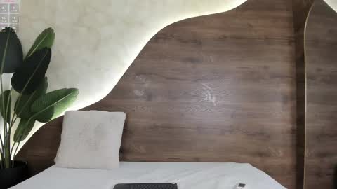 Ms Willow online show from 02.28.25