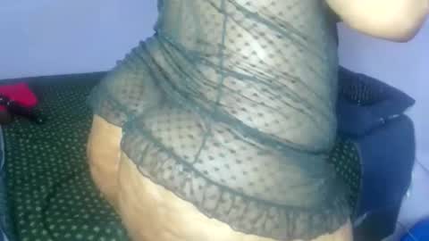 Snapshot of wilmaassylum chatting on 11.10.25 wilmaassylum online show from 11.10.25