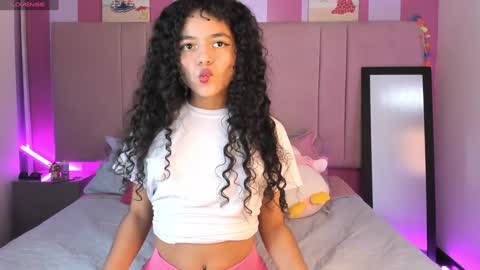  Winnifer Gonzalez  online show from 12.13.24