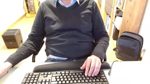 winterfreund99 online show from 01.19.25