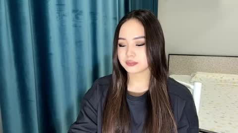 Snapshot of winterluchini chatting on 02.11.26 Amina online show from 02.11.26