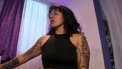     Luna Violeta  A r t i s t  online show from 12.27.24