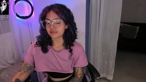     Luna Violeta  A r t i s t  online show from 01.24.25