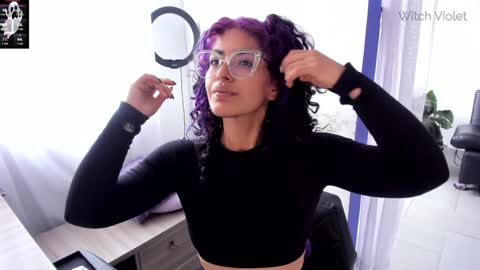     Luna Violeta  A r t i s t  online show from 01.31.25