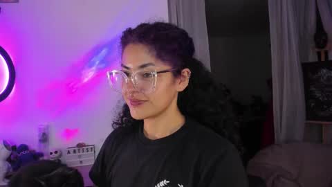     Luna Violeta  A r t i s t  online show from 02.19.25