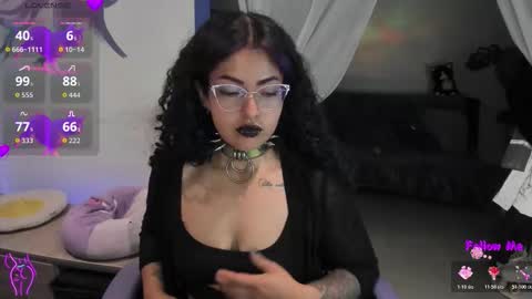     Luna Violeta  A r t i s t  online show from 01.07.26