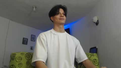 Snapshot of with_ken chatting on 02.03.25 Ken online show from 02.03.25