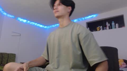 Snapshot of with_ken chatting on 02.14.25 Ken online show from 02.14.25