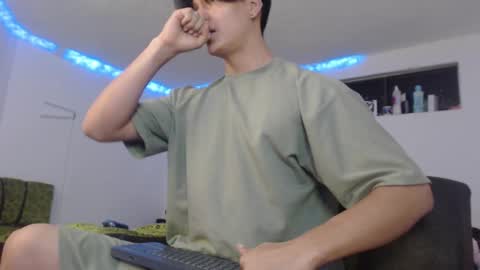 Snapshot of with_ken chatting on 02.14.25 Ken online show from 02.14.25