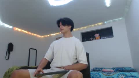 Snapshot of with_ken chatting on 11.14.25 Ken online show from 11.14.25