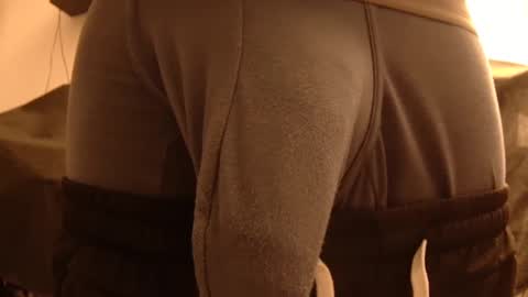 Snapshot of withbothhandsplease chatting on 01.08.25 Mater online show from 01.08.25