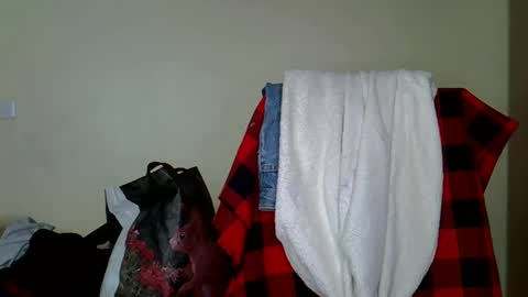 Snapshot of wizzia_khalifa chatting on 01.22.25 girlie o online show from 01.22.25