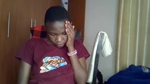 Snapshot of wizzia_khalifa chatting on 02.07.25 girlie o online show from 02.07.25