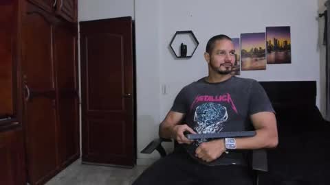 Magnus Dark independent model online show from 09.09.25