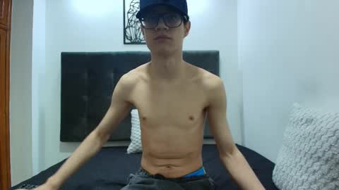  W O L F  online show from 02.25.25